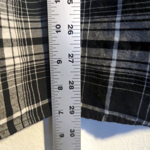 Classic-Fit Long-Sleeve Lightweight Plaid Flannel Size XL - Picture 8 of 8